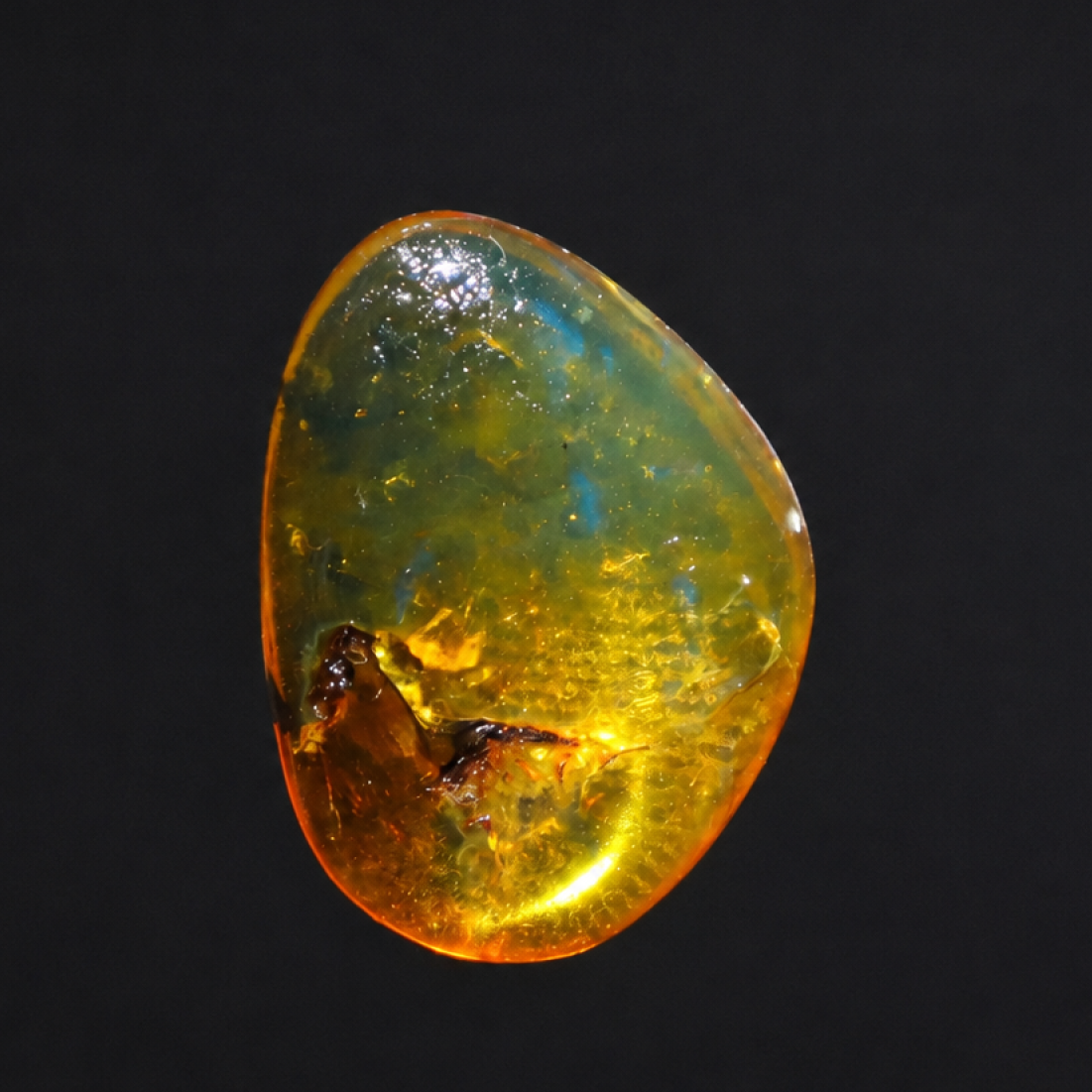 Clear green yellow Natural Dominican Amber teardrop Polished Stone 25 mm
